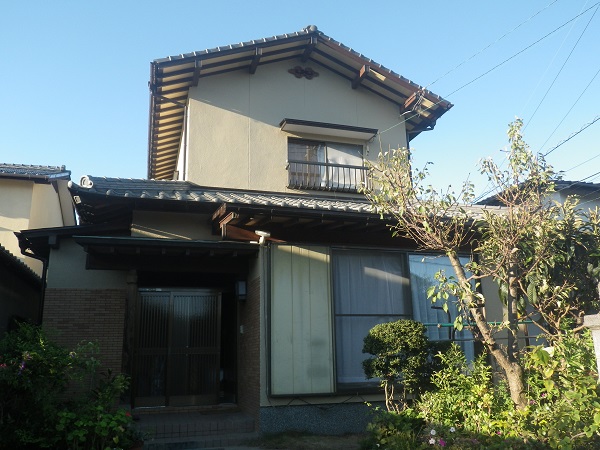 福岡市西区生の松原Ｔ様【外壁：モルタル　優れた伸縮性で防水性・耐久性抜群の塗料で塗装】