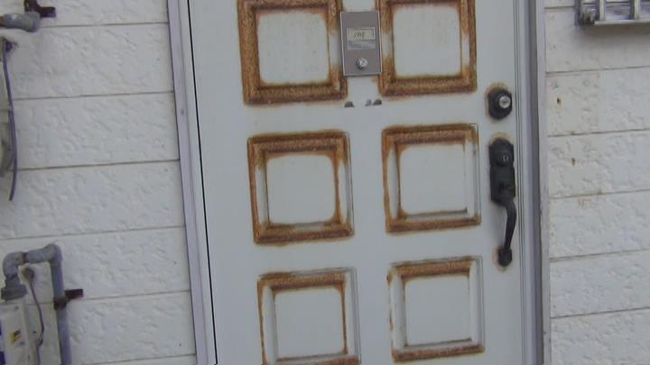 玄関ドアの塗装 福岡の住宅塗装専門店 株式会社オハナ