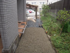 福岡市城南区南片江Ｓ様外構工事【防草シート・砂利敷き】：施工後