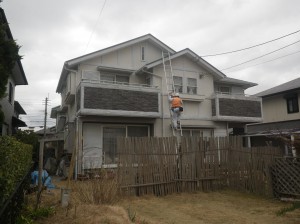市民講座よりお問い合わせ　福岡県小郡市希みが丘K様【外壁：窯業系サイディング板　遮熱性、防水性、耐候性のある塗料で塗装・屋根：スレート瓦：美観保持機能に優れており遮熱性もある塗料で塗装】：施工前