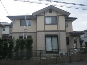 市民講座よりお問い合わせ　福岡県筑紫郡那珂川町松木H様邸【外壁素材：窯業系サイディング　防藻・防カビ・透湿性に優れた塗料で塗装/屋根素材：スレート瓦：高耐候性・汚れが付着しづらくなるセラミック成分を配合した塗料で塗装】：施工前