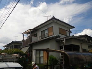 糟屋郡宇美町桜原N様邸【外壁素材：モルタル　高耐久性、低汚染性、防藻・防かびの優れた塗料で塗装】：施工前