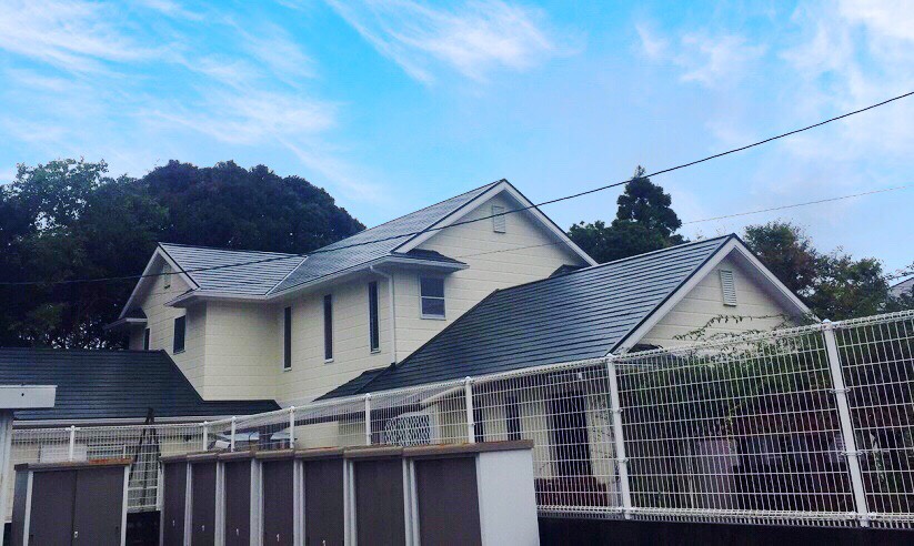 福岡市南区柏原S様邸【外壁素材：窯業系サイディング　高耐候性、経済性、美観性、安全性、防カビに優れた塗料で塗装　屋根素材：ｽﾚｰﾄ瓦　耐候性、光沢保持性、遮熱効果に優れた塗料で塗装】